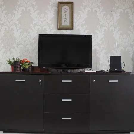 Stylish 1Br Near Itb University At Dago Suites Apartment By Travelio